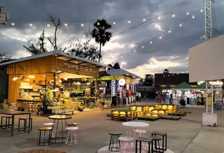 ตลาดต้นตาล