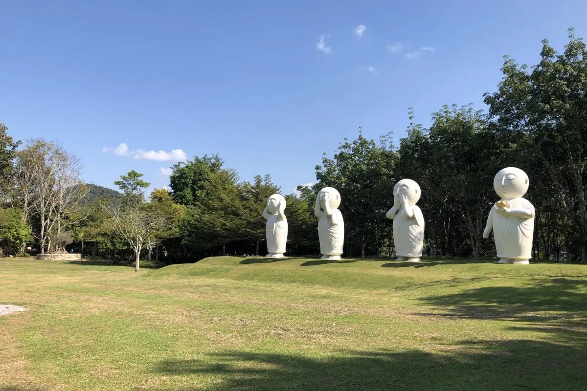 ที่เที่ยวเชียงราย#33 ศูนย์วิปัสสนาไร่เชิญตะวัน (ว.วชิรเมธี)