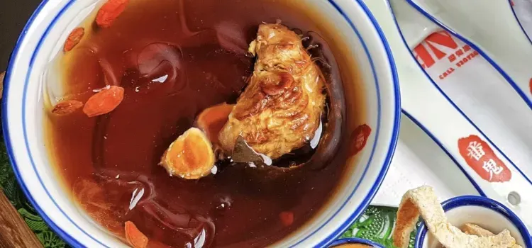 Guangzhou food - Cantonese herbal tea