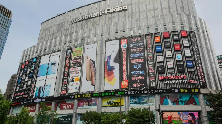 海外の変換プラグを購入できる場所