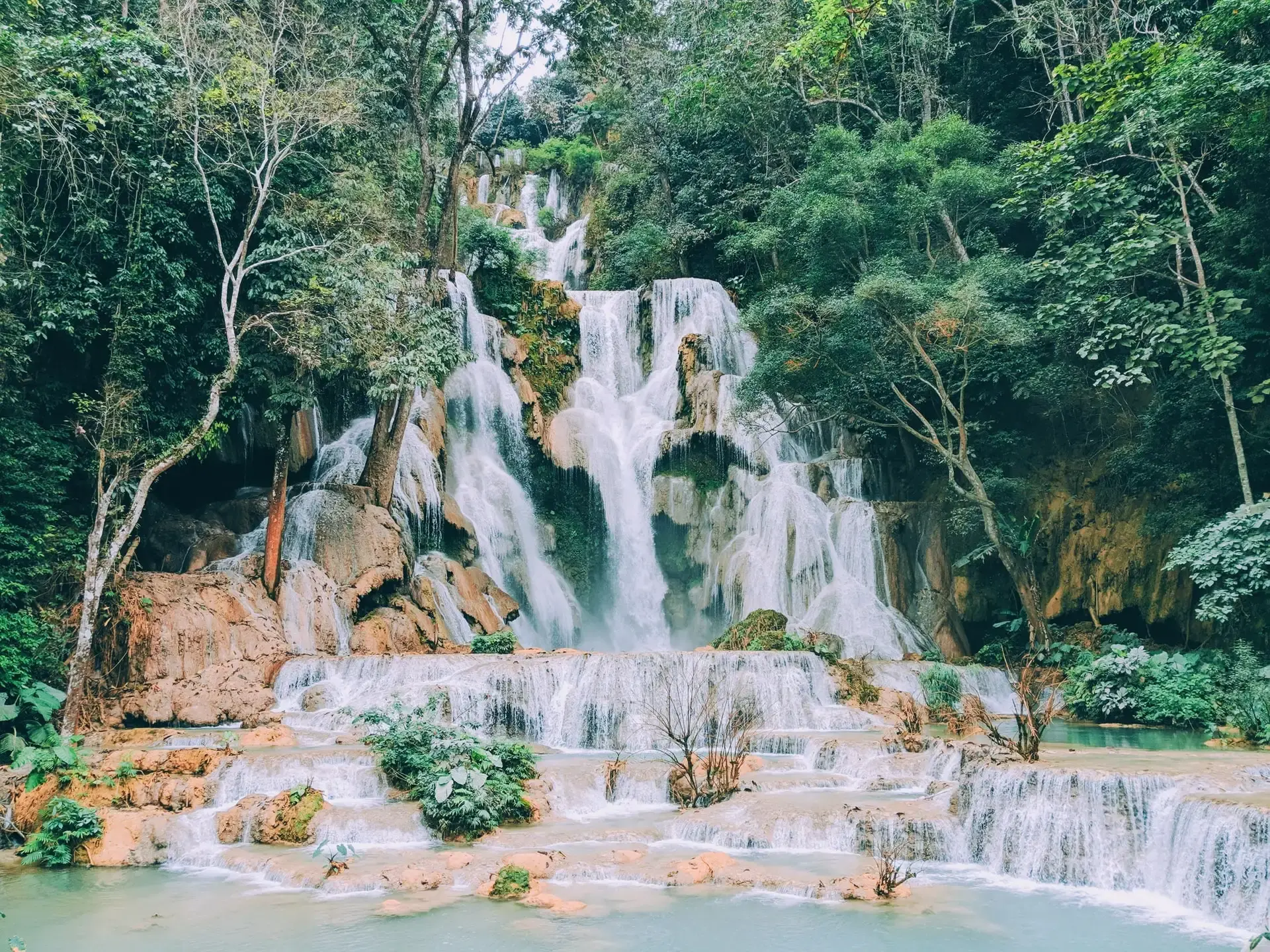 bài viết du lịch trip.com - thác kuang si lào