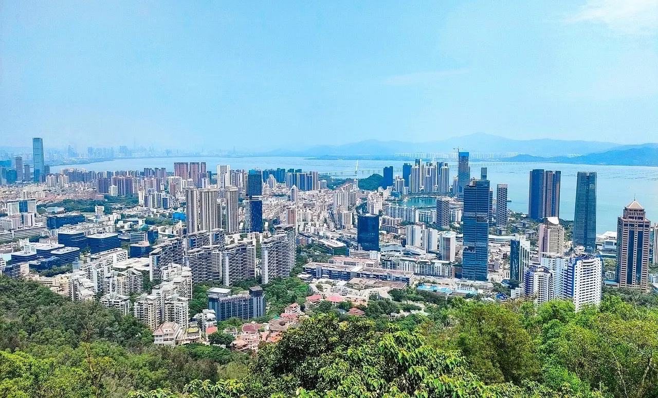 香港から深圳までの距離