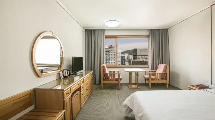 釜山ツーリストホテル