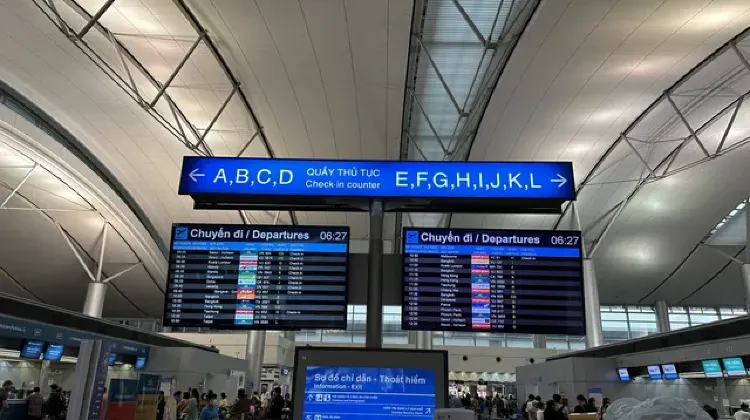 4 Ways from Ho Chi Minh Airport to City