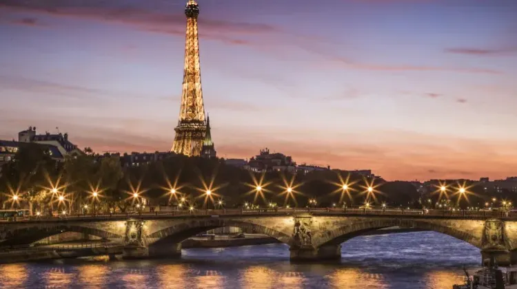 パリ旅行のひとり旅でよくある質問