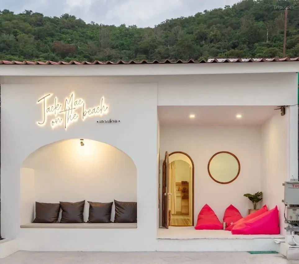 ภายนอกของตาแหวนบีช วิลล่า(Tawaen Beach Villa)