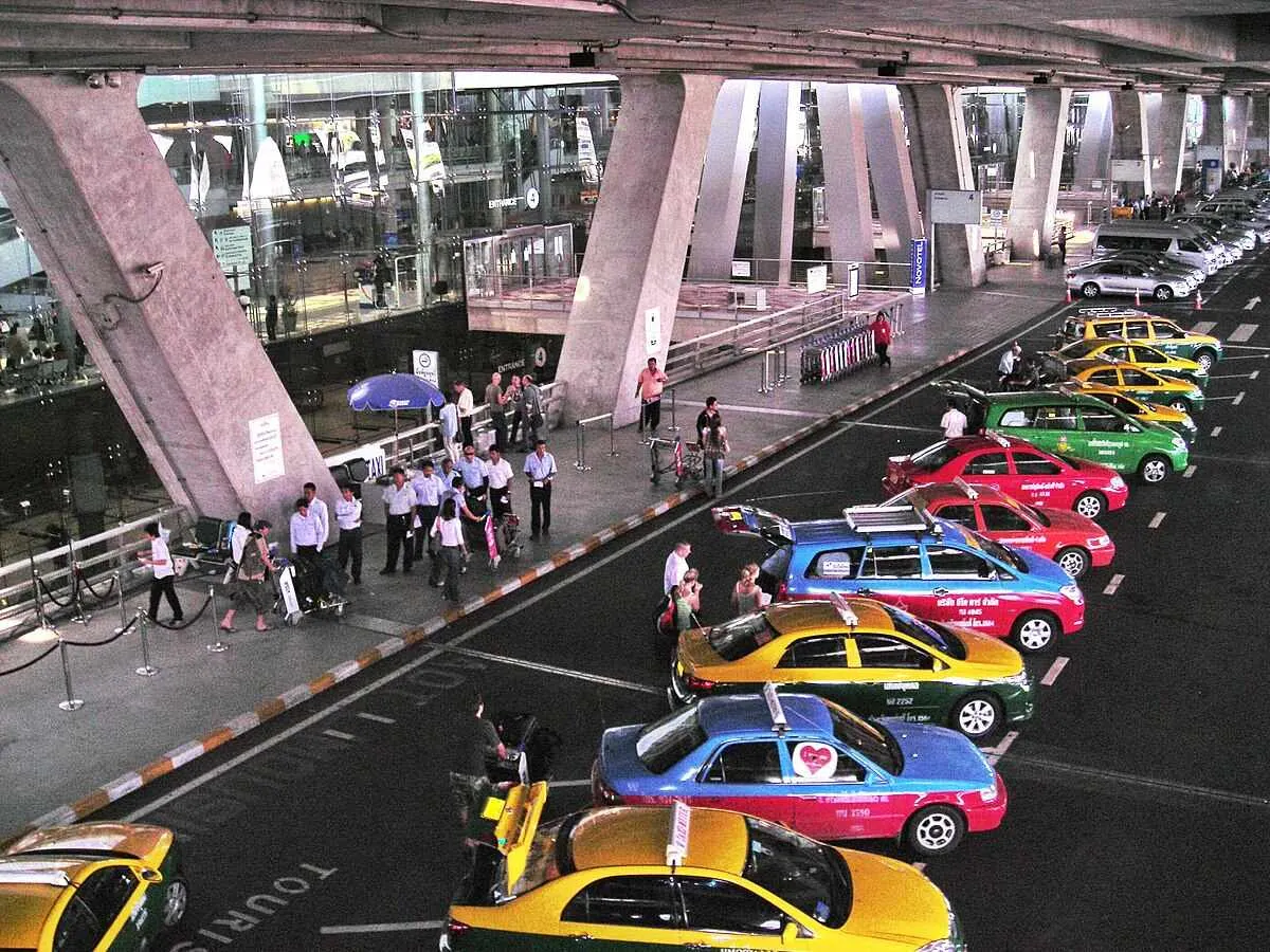 Suvarnabhumi Airport to Bangkok Taxis