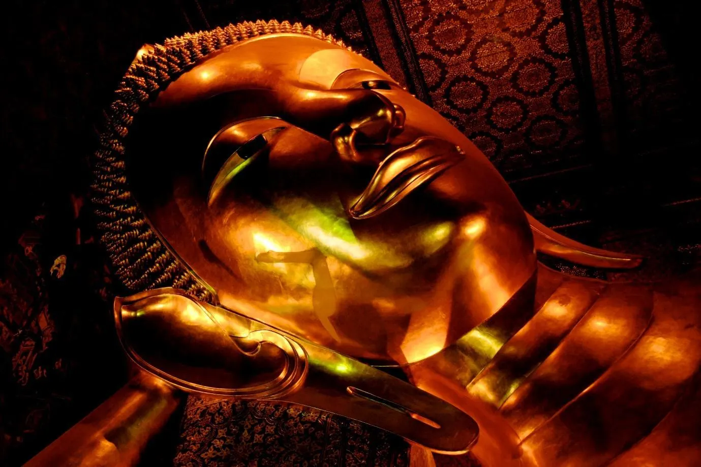พระพักตร์พระนอนวัดโพธิ์