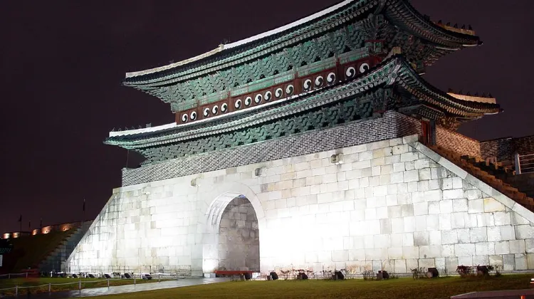 How to get from Suwon Station to Downtown (Hwaseong Fortress)
