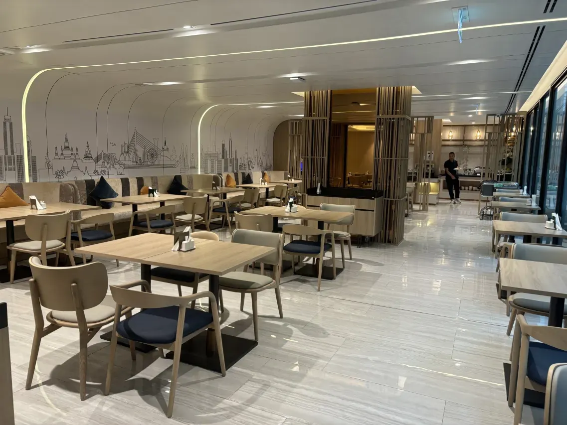 Holiday Inn Express & Suites Bangkok Central Pier