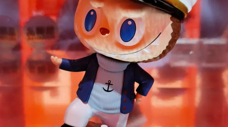 What's Inside Shanghai Popmart Flagship Store