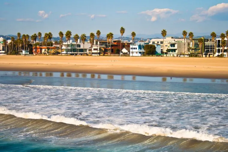 ハワイのサーフィンのベストシーズン