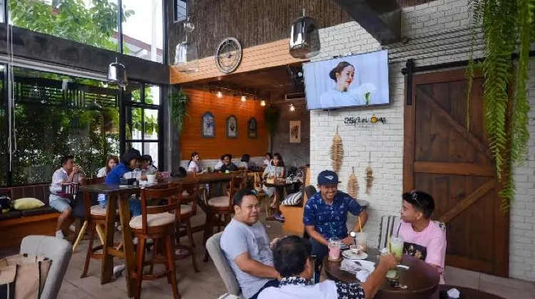 ร้าน 25 Monday café Huahin