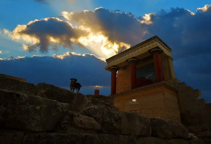 Best time to visit Greece | Minoan Palace of Knossos
