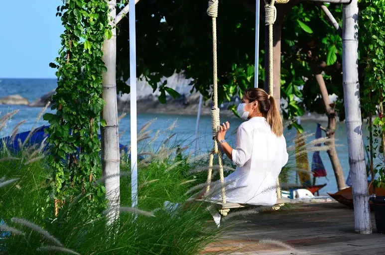 ชิงช้าโรงแรมเสน่ห์ บีช หัวหิน