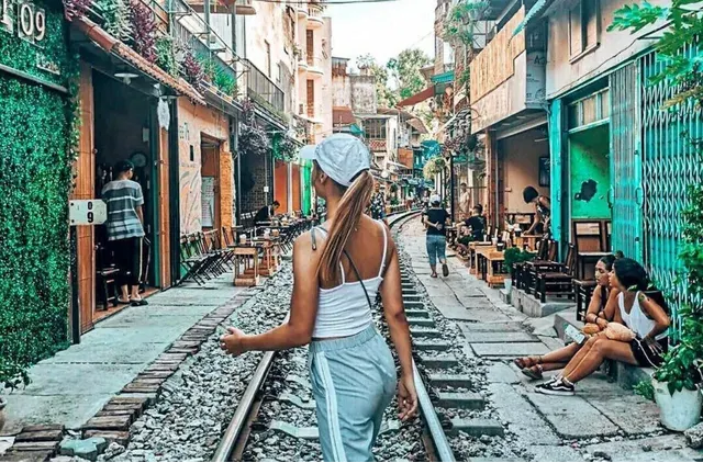 Travel with Vietnam eSIM