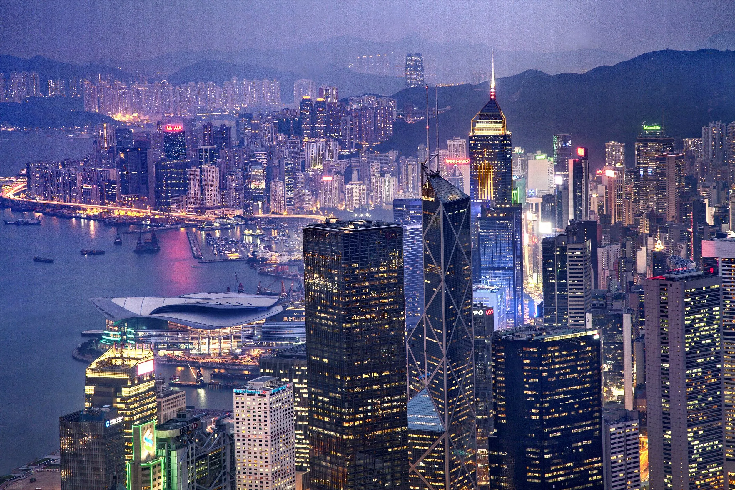 Book Cheap Flights from London to Hong Kong and Save Money