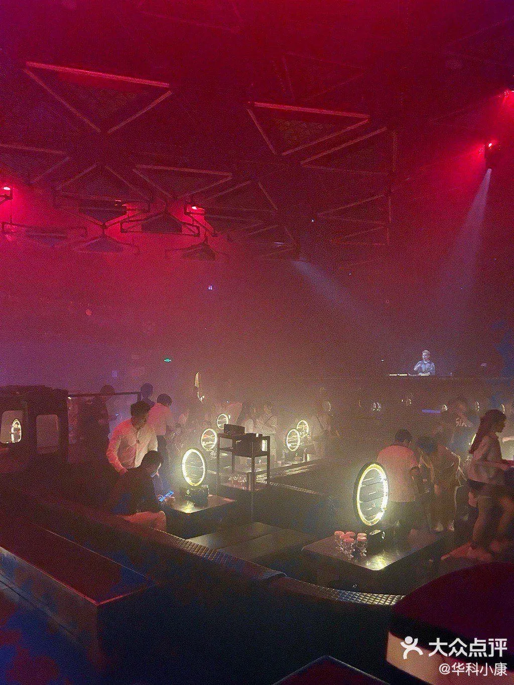 深圳酒吧 | Superlive 超級現場酒吧（沙井店）