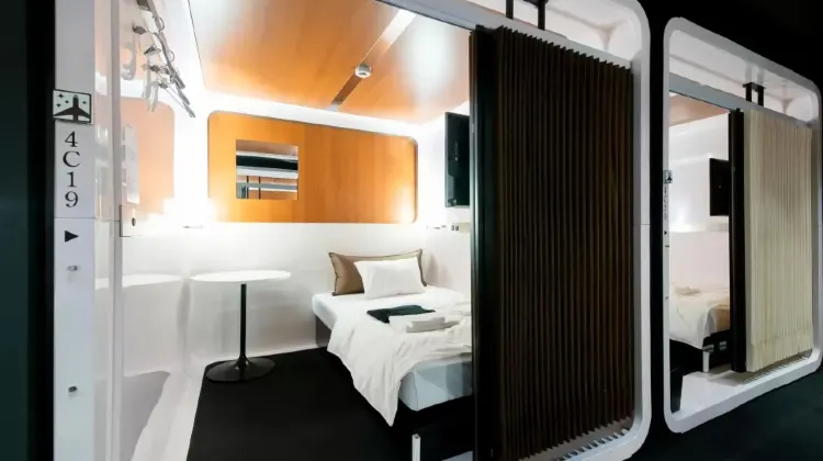 6.ファーストキャビン市ヶ谷