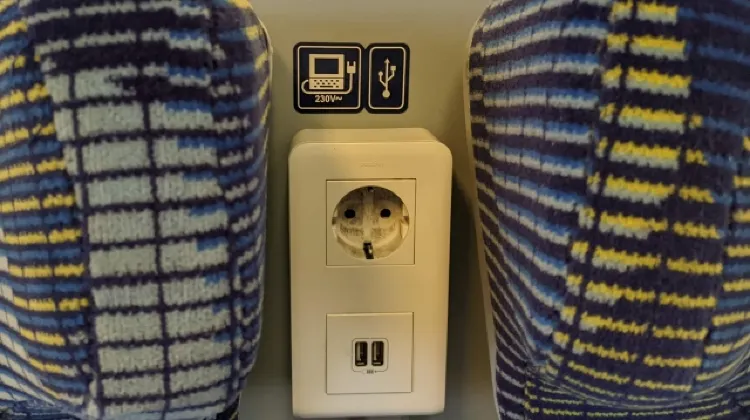 フランス旅行で変換プラグが必要？