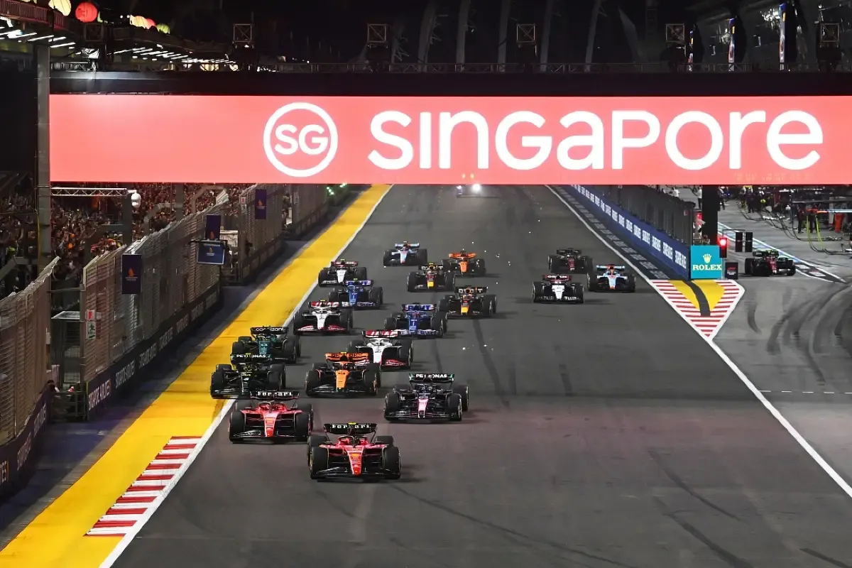 Watch the F1 Singapore race