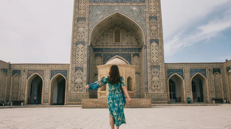 ウズベキスタン旅行で使えるベストなインターネット通信を選ぼう!