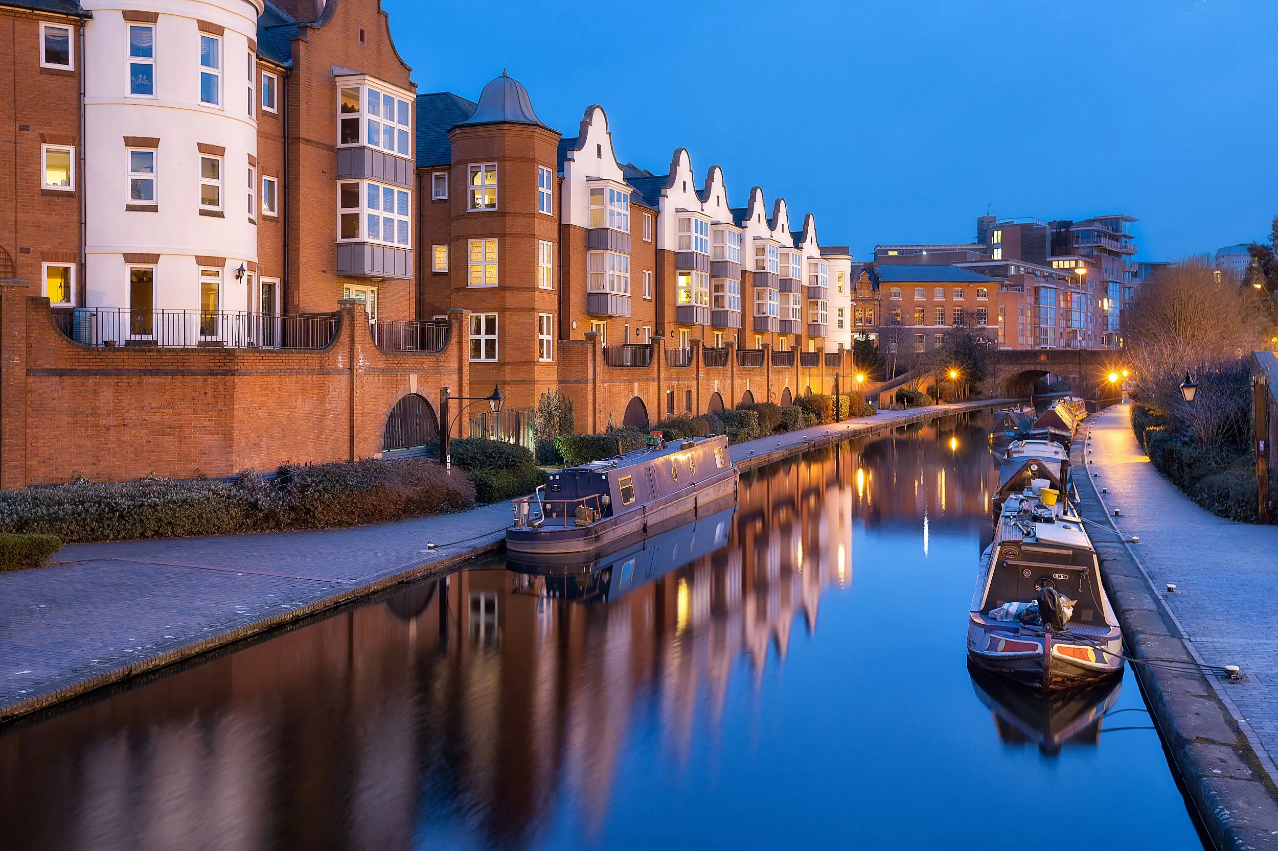 Book Cheap Flights from Belfast to Birmingham and Save Money