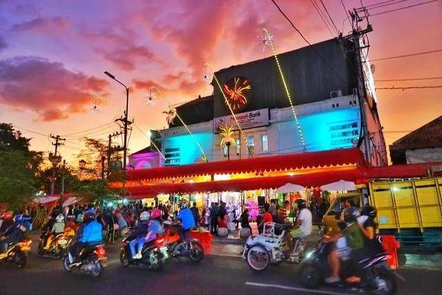 9.Tempat Wisata di Magelang-Beringharjo Market