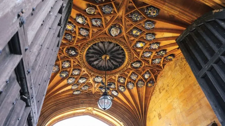 天気が雨の日にオックスフォードで楽しみたい3つのこと