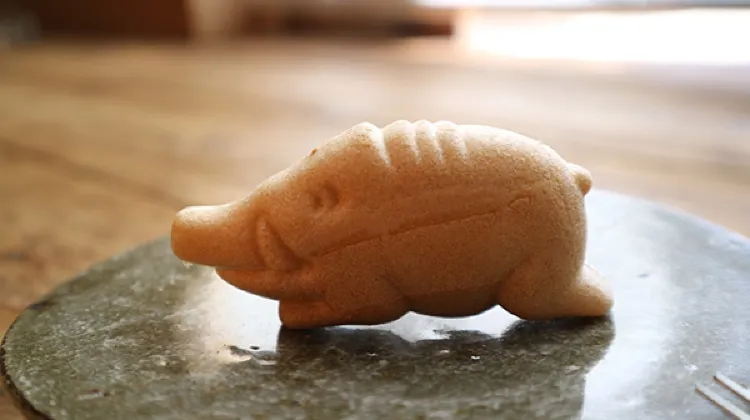 小戸橋製菓「猪最中」