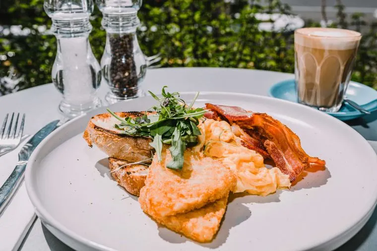 ケアンズ旅行の食事費用