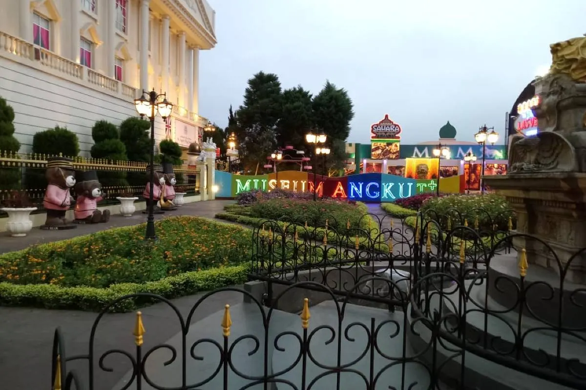 1.Tempat Wisata di Batu-Museum Angkut