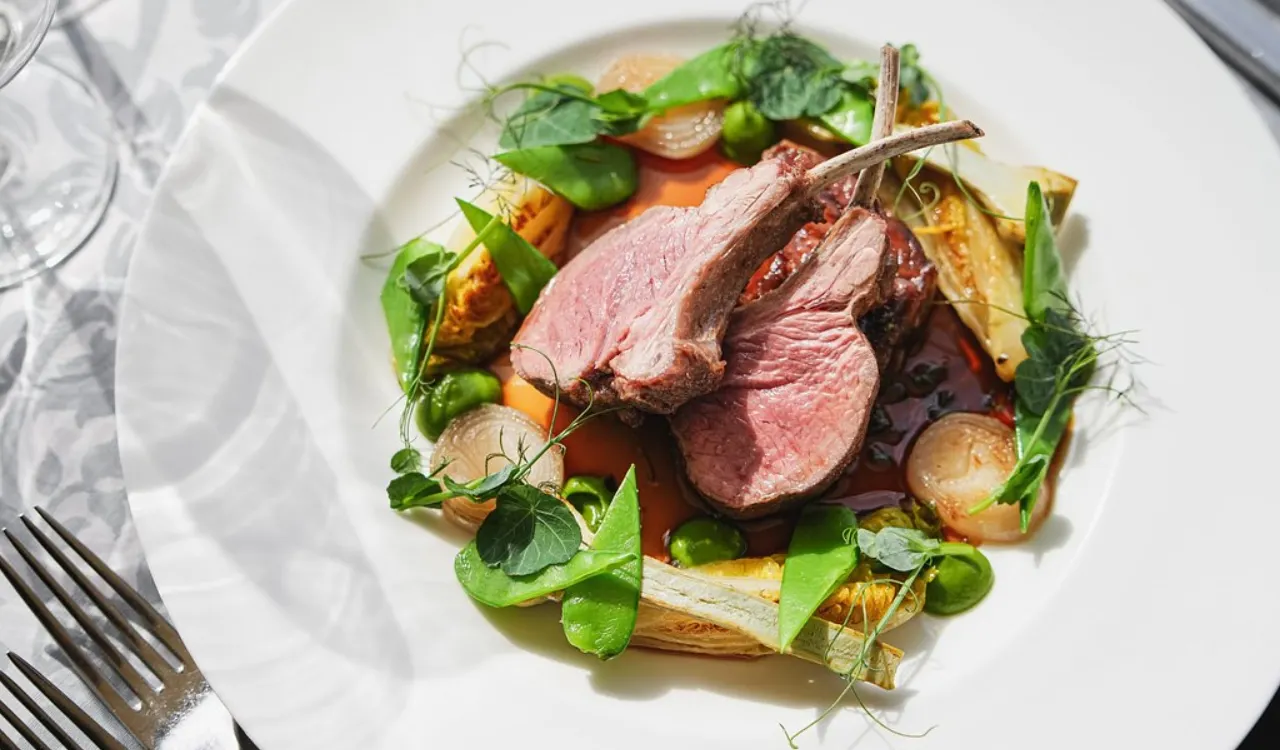 Discover Dining and Entertainment in Prague