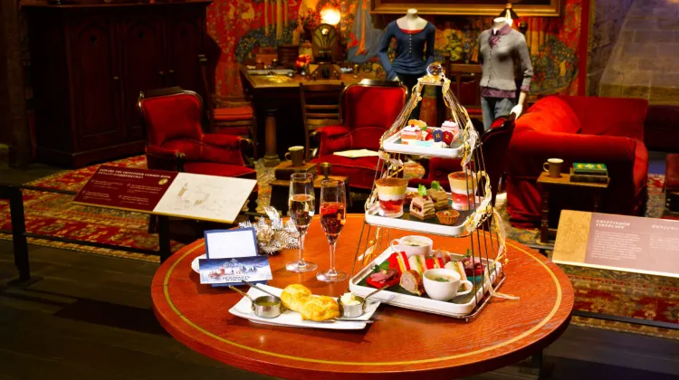 What to Eat at Warner Bros. Studio Tour Tokyo - A Foodie's Guide