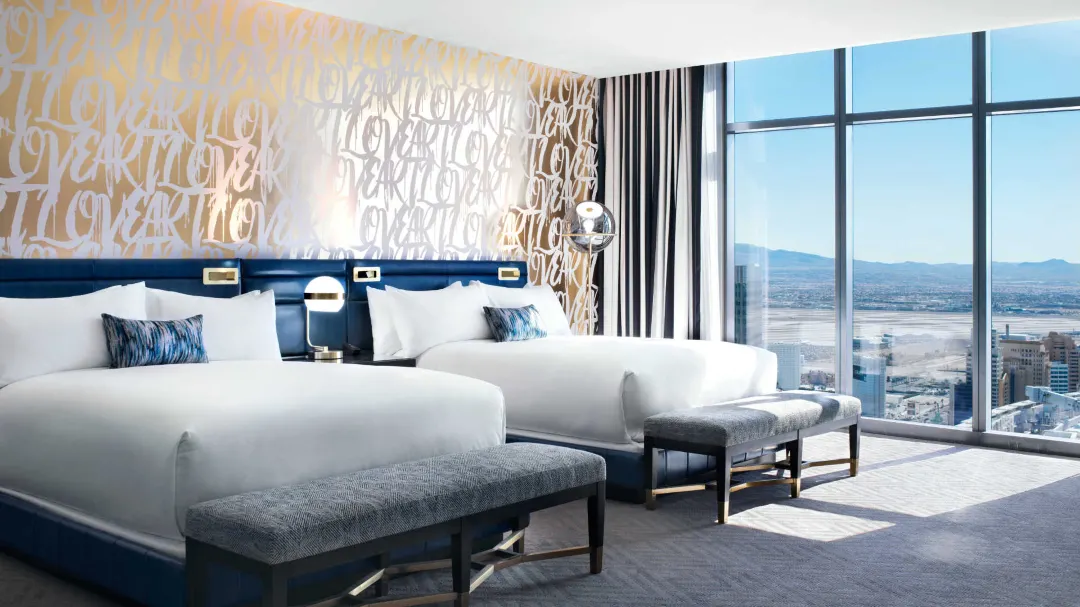 City Two Queen Room