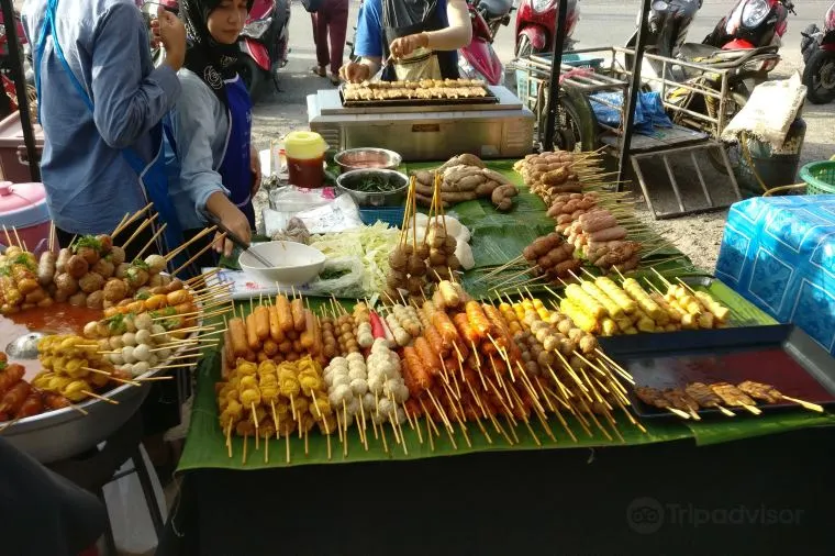 How much does it cost for food when traveling to Egypt