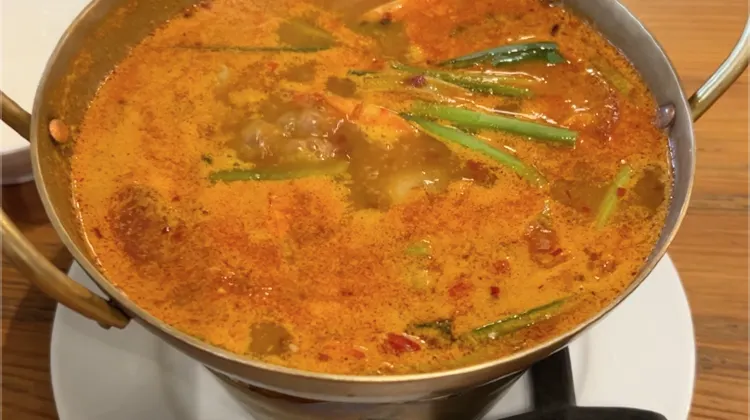 Source: Giselle Wee-Ong  Have a taste of authentic and rich Tom Yum Goong at Baan Ying (centralwOrld)!