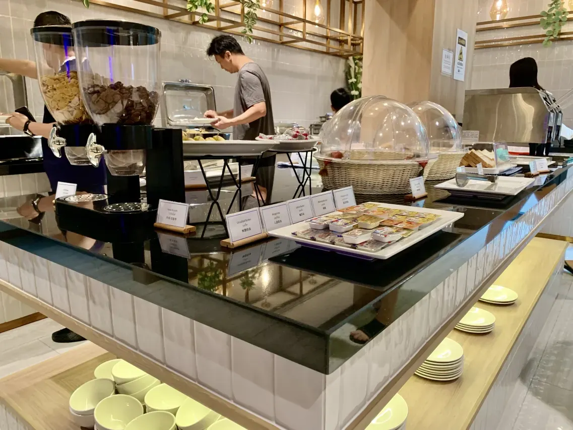 Holiday Inn Express & Suites Bangkok Central Pier
