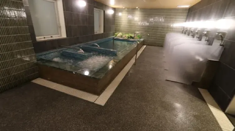 キャビン&カプセルホテル J-SHIP大阪難波