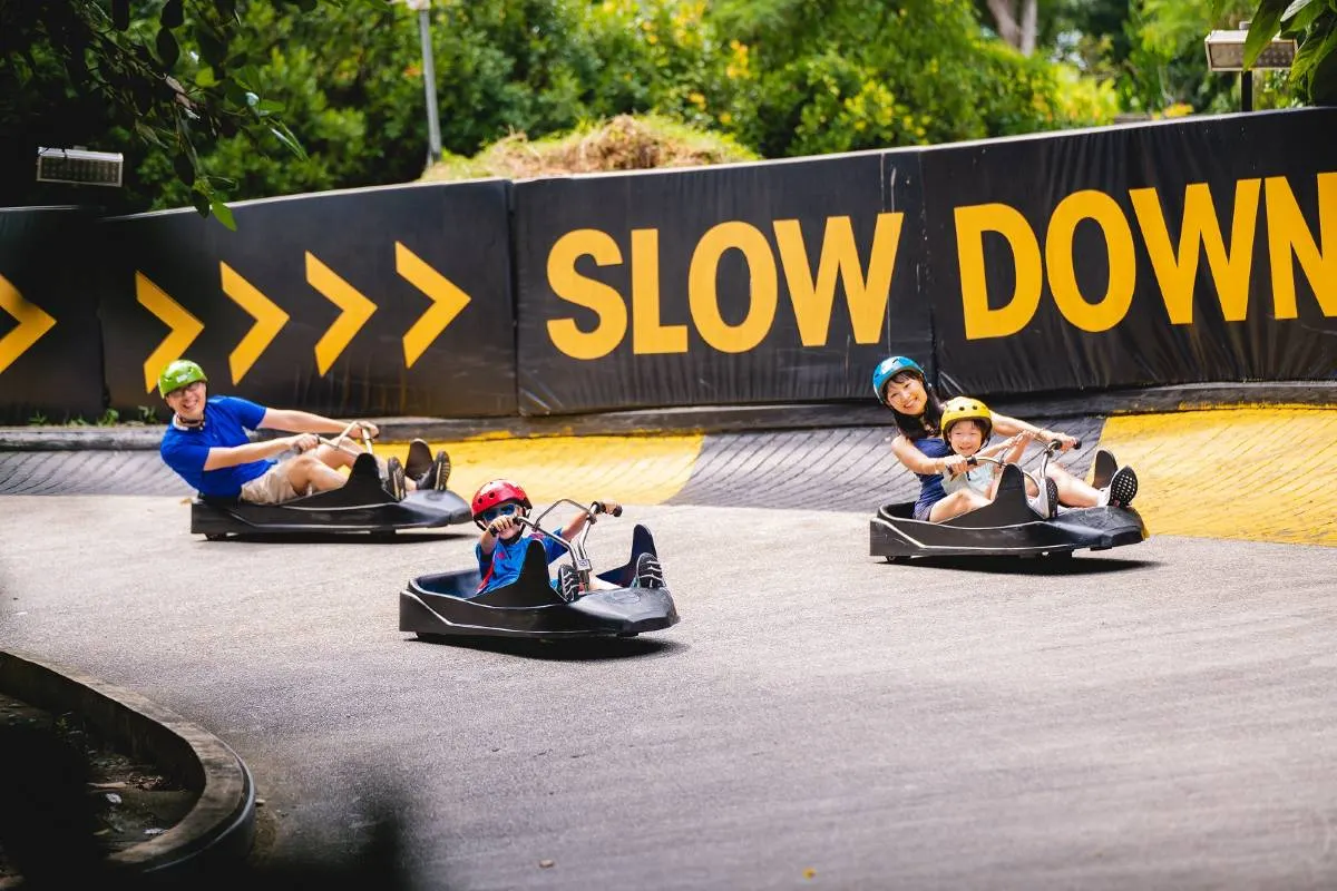 Jam Buka Skyline Luge Singapura