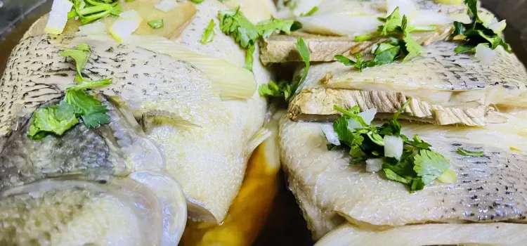 Guangzhou food - Steamed fish