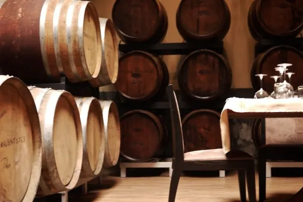 อิสสระ บูติคไวเนอรี่ - ที่พักสระบุรี  ติดน้ำตก