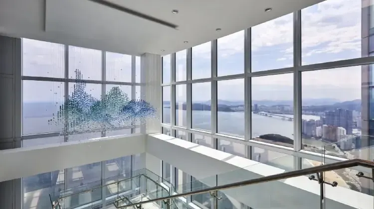 4.世界一のスタバでティータイムを楽しむ