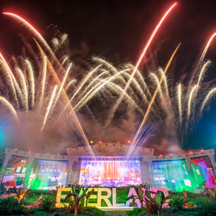 エバーランドの花火時間