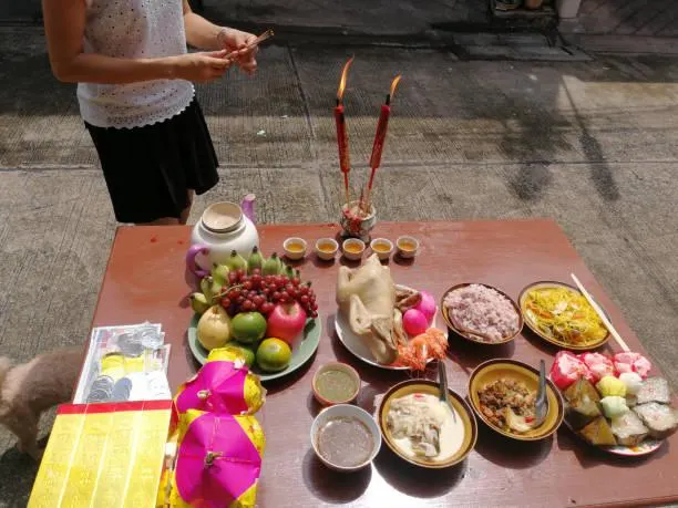 中元普渡,sacrificial offering Chinese New Year stock photo