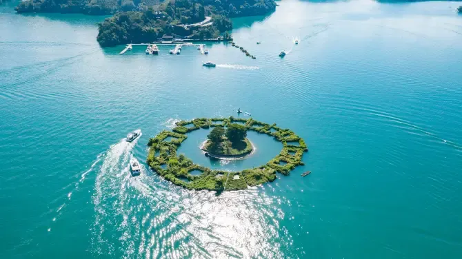 3. Tempat Wisata di Taiwan-Sun Moon Lake
