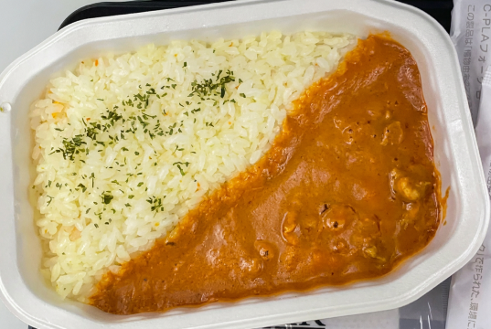ZIPAIRの機内食サービスとは？