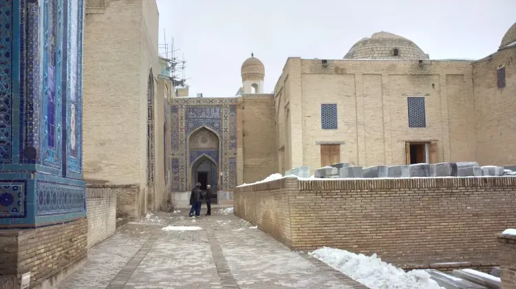 サマルカンドの年間降水量について