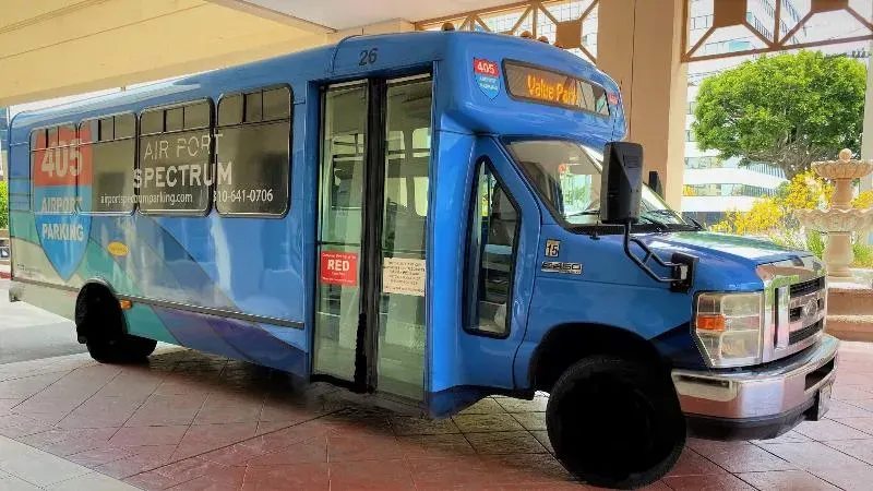 Shuttle car - Hotels near LAX with Shuttle