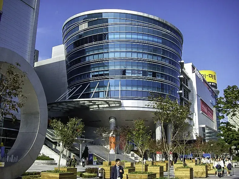 How to get to city center from Yongsan Station